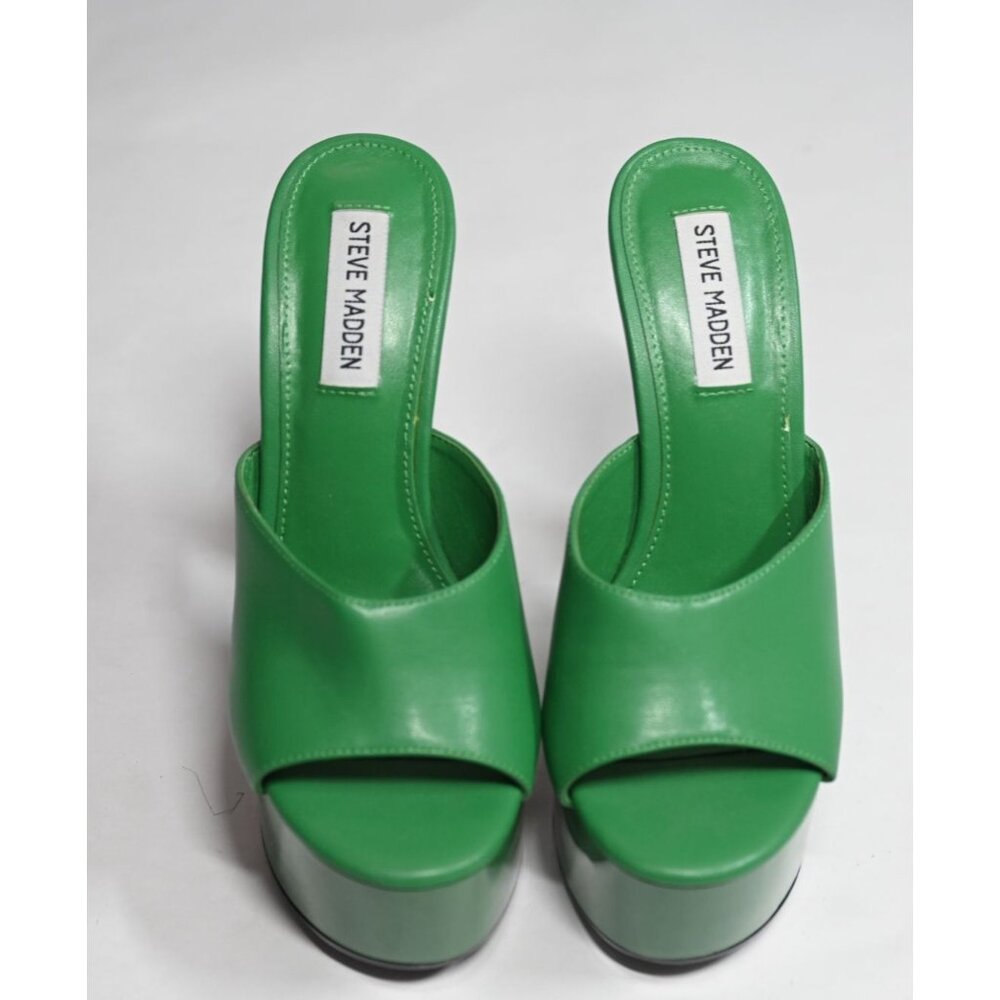 Steve Madden Bristal Sandals in Green - Picture 2 of 8